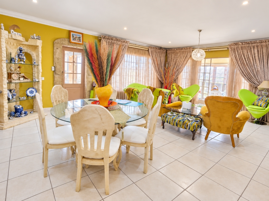3 Bedroom Property for Sale in Flamwood North West